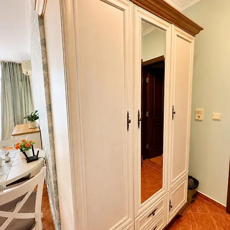 Apartment Helios Near Sea